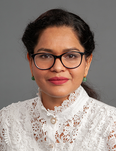 Nighat Zahoor Khan, MD